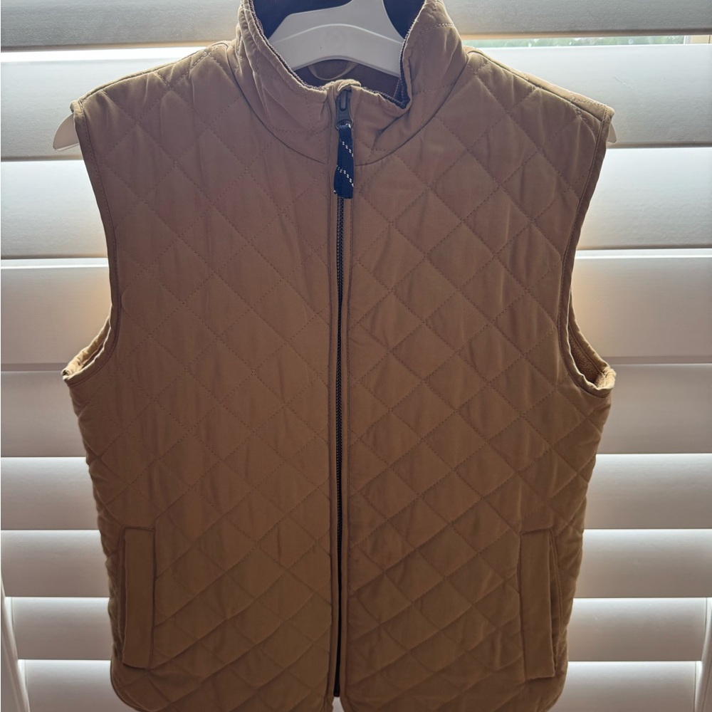 Class Club Men's Quilted Brown Vest